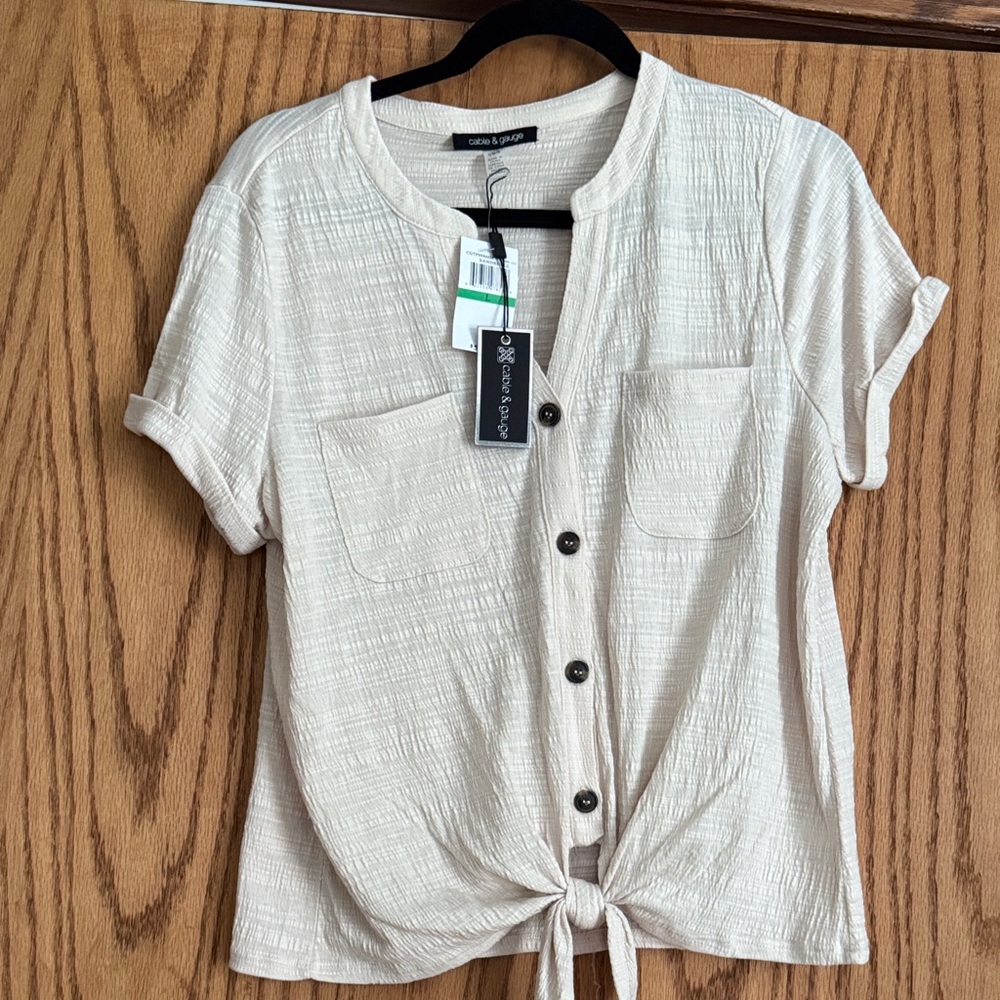 Cable & Gauge Cream Short Sleeve Button-Front Tie Top